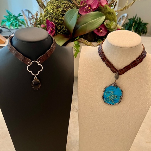 Alligator Choker with Smoky Quartz Pendant - Picture 3 of 3